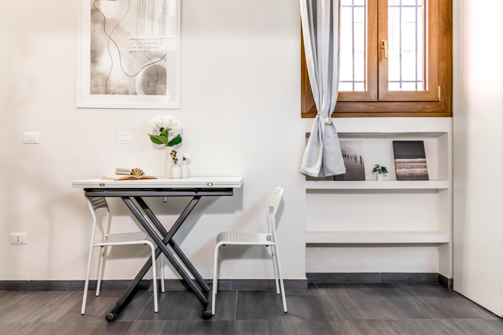 Charming Frescoed Loft Apartment Bologna Exterior photo